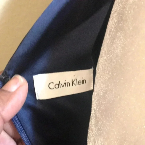 Calvin Klein Elegant Blue Satiny Deep V-Neckline Sleeveless Dress - Picture 10 of 10